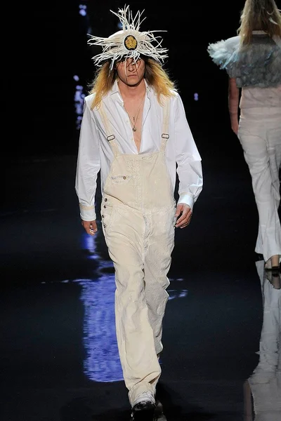 Look 5